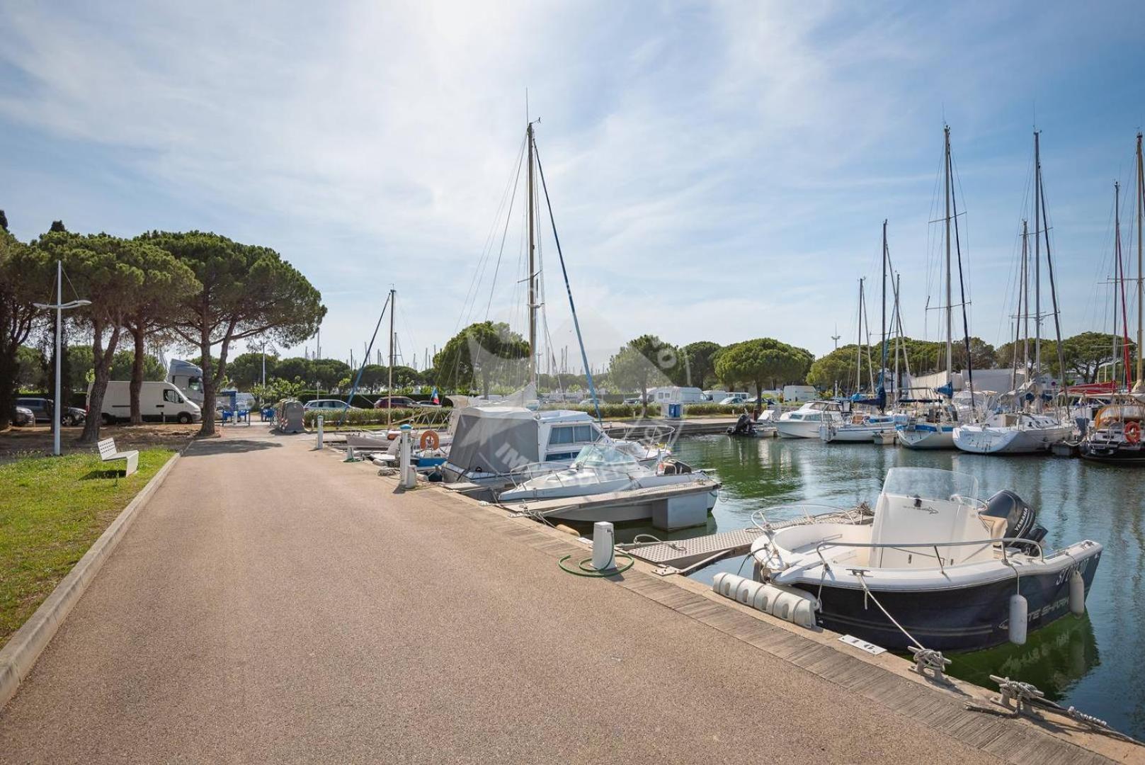 As9557 - Studio Vue Sur La Mer Avec Parking Prive Proche Centre Ville Le Grau-du-Roi Εξωτερικό φωτογραφία